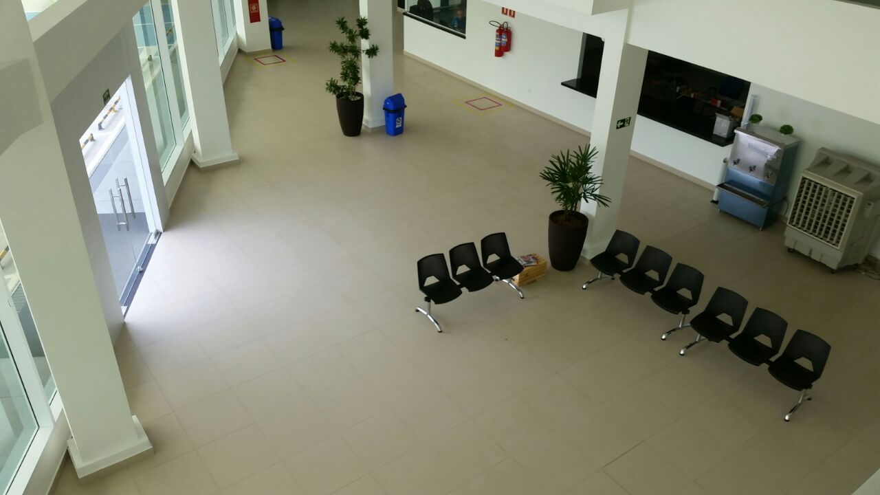 قاعة المعارض التجارية