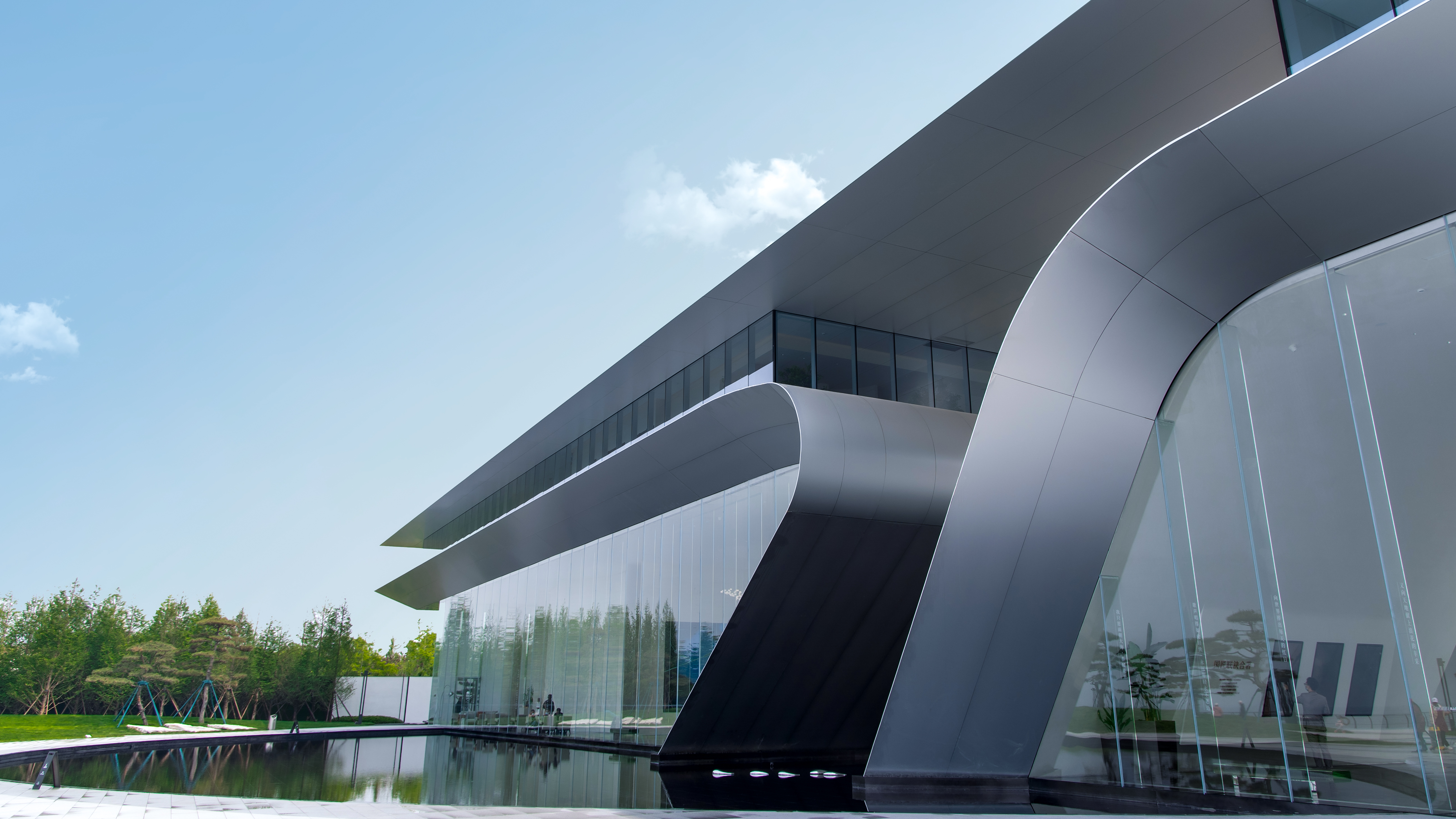 مبنى تجاري جاهز